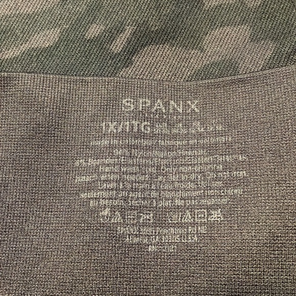 Spanx Look at Me Now Camouflage Hi Rise Seamless Leggings - Picture 2 of 6